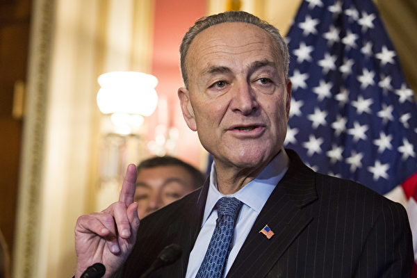美國紐約州聯邦參議員Chuck Schumer。 ( Drew Angerer/Getty Images) 美國紐約州聯邦參議員Chuck Schumer。 ( Drew Angerer/Getty Images)