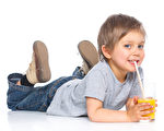 常喝含糖饮料  0~6岁幼儿蛀牙率偏高