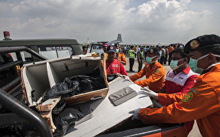 亞航遺體打撈受阻  專家籲提升航空監管