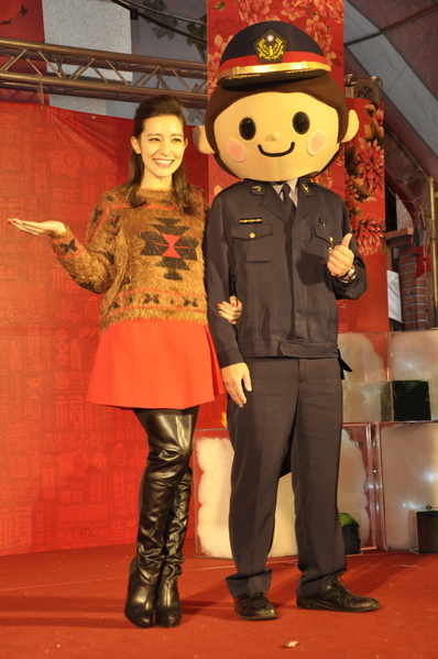 梁心颐2月6日担任犯罪预防宣导活动代言人。(台北市政府警察局提供) 梁心颐2月6日担任犯罪预防宣导活动代言人。(台北市政府警察局提供)