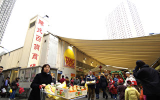 法国华人超市员工不满工资待遇 首次罢工
