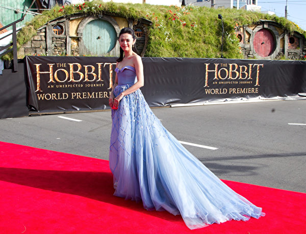 2012年11月,姚晨在新西兰惠灵顿出席电影《霍比特人》首映式。(Marty Melville/AFP/Getty Images) 2012年11月,姚晨在新西兰惠灵顿出席电影《霍比特人》首映式。(Marty Melville/AFP/Getty Images)