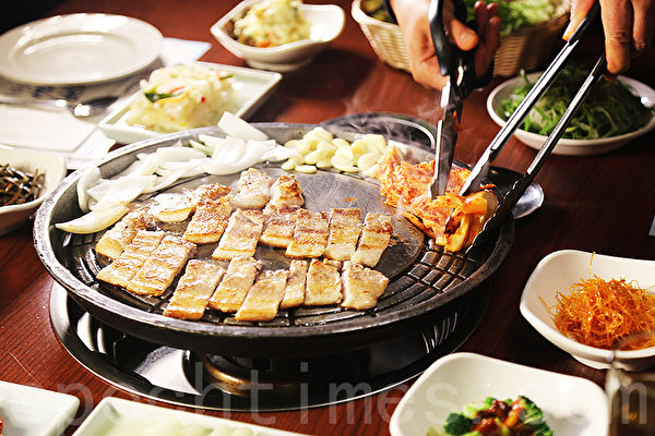 烤五花肉。(李今春/大纪元) 烤五花肉。(李今春/大纪元)