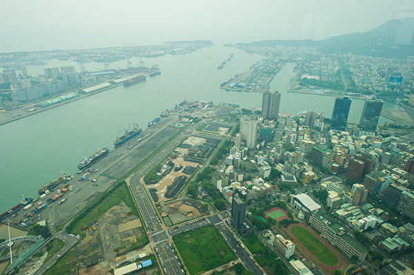 高雄港景观(罗瑞勋/大纪元) 高雄港景观(罗瑞勋/大纪元)