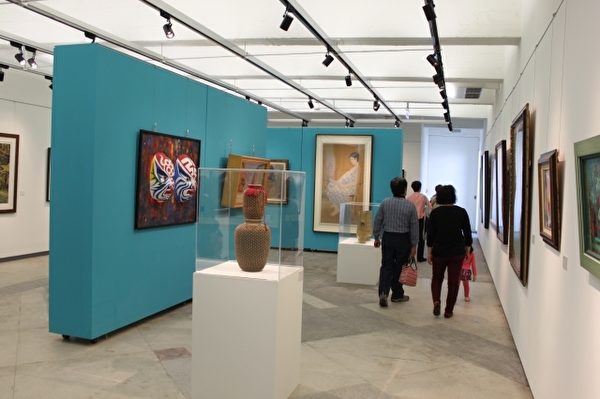 宜兰美术馆于试营运期间展出“风华.再现—宜兰美展三十年”。(宜兰文化局提供) 宜兰美术馆于试营运期间展出“风华.再现—宜兰美展三十年”。(宜兰文化局提供)