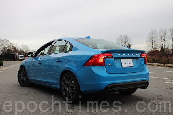 2015 Volvo S60 PoleStar。(李奥/大纪元) 2015 Volvo S60 PoleStar。(李奥/大纪元)