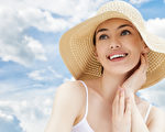 日光紫外線對皮膚的損傷,加速皮膚老化速度。(Fotolia)