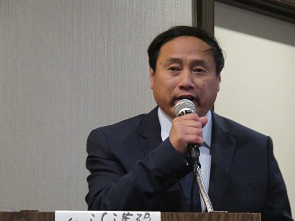 中國民主黨全國委員會主席、前八九民運領袖王軍濤在發言中指出,26年過去,八九民主運動提出的民生兩大問題——腐敗和社會公平,共產黨依然沒有解決。(大紀元) 中國民主黨全國委員會主席、前八九民運領袖王軍濤在發言中指出,26年過去,八九民主運動提出的民生兩大問題——腐敗和社會公平,共產黨依然沒有解決。(大紀元)