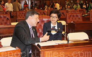 10歲華裔女童當一天市議員