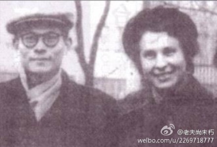 年轻时的江泽民与其俄罗斯情妇。(网络图片) 年轻时的江泽民与其俄罗斯情妇。(网络图片)
