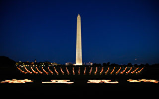 組圖：華盛頓DC法輪功7‧20燭光夜悼