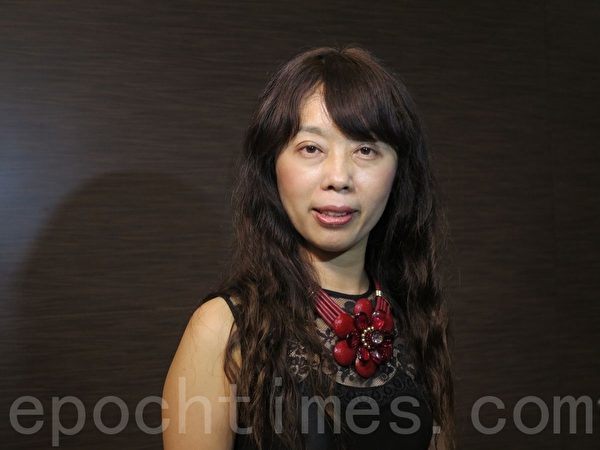 鋼琴家盧璻徽表示,參與此次活動,看到美術、舞蹈、音樂結合一體,感覺很棒,學生們真的不簡單!(李晴玳/大紀元) 鋼琴家盧璻徽表示,參與此次活動,看到美術、舞蹈、音樂結合一體,感覺很棒,學生們真的不簡單!(李晴玳/大紀元)