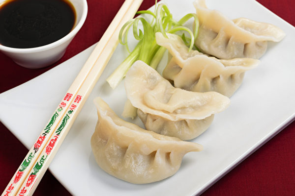 東北立秋一般是吃餃子或者包子,習慣叫「搶秋膘」。(fotolia) 東北立秋一般是吃餃子或者包子,習慣叫「搶秋膘」。(fotolia)