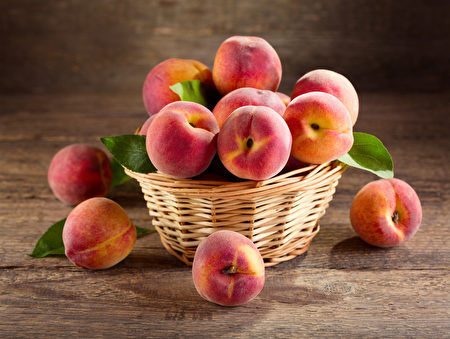 新鲜的桃子(fotolia) 新鲜的桃子(fotolia)
