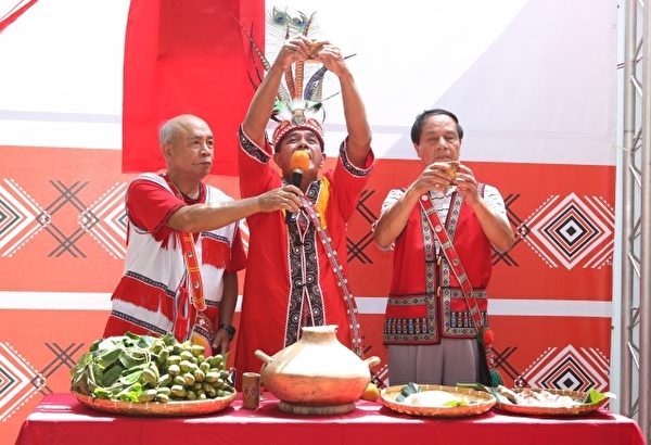 長老祈福儀式。(曾漢東/大紀元) 長老祈福儀式。(曾漢東/大紀元)