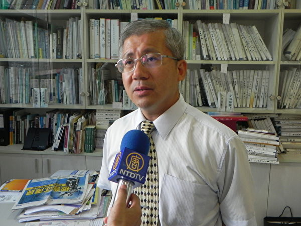 嘉义人权律师曾锦源热烈支持诉江大潮,联署举报江泽民罪行。在接受采访时,呼吁大家勇敢站出来支持,让江泽民早日绳之以法,结束迫害。(蔡上海/大纪元) 嘉义人权律师曾锦源热烈支持诉江大潮,联署举报江泽民罪行。在接受采访时,呼吁大家勇敢站出来支持,让江泽民早日绳之以法,结束迫害。(蔡上海/大纪元)