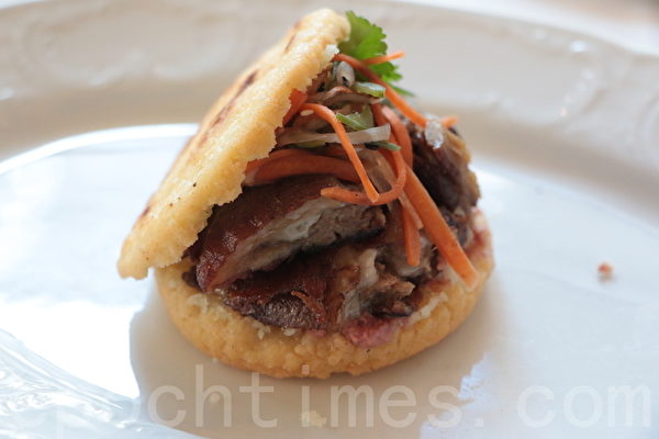 豬蹄肉小漢堡(沈琮笙/大紀元) 豬蹄肉小漢堡(沈琮笙/大紀元)