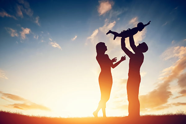 美國喬治亞州發起一個新項目,鼓勵父母與嬰兒多交談。(Fotolia) 美國喬治亞州發起一個新項目,鼓勵父母與嬰兒多交談。(Fotolia)
