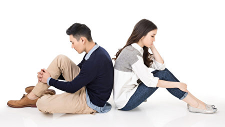 亚洲不高兴情侣(fotolia) 亚洲不高兴情侣(fotolia)