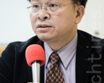 台北大學公共行政暨政策學系助理教授陳耀祥認為,連戰執意赴中的目的是盼燃燒僅存的政治餘灰,以換來在中國廣大的利益。(陳柏州/大紀元)