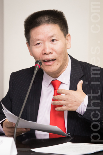 美国对华援助协会会长傅希秋9月8日出席“崩溃中的中共加紧迫害中国宗教及维权人士”记者会暨公听会。(陈柏州/大纪元) 美国对华援助协会会长傅希秋9月8日出席“崩溃中的中共加紧迫害中国宗教及维权人士”记者会暨公听会。(陈柏州/大纪元)