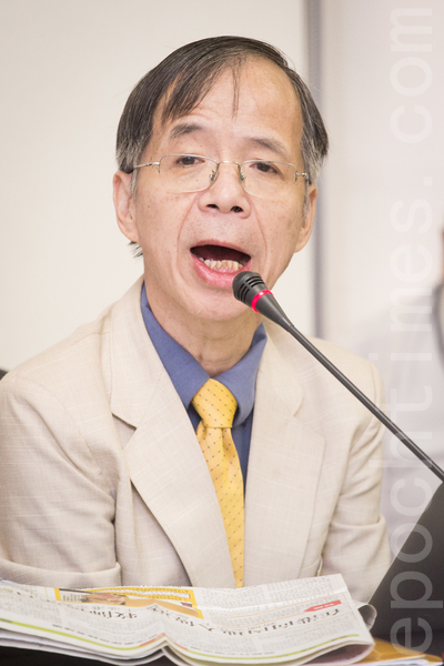 香港牧师邬小鹤9月8日出席“崩溃中的中共加紧迫害中国宗教及维权人士”记者会暨公听会。(陈柏州/大纪元) 香港牧师邬小鹤9月8日出席“崩溃中的中共加紧迫害中国宗教及维权人士”记者会暨公听会。(陈柏州/大纪元)