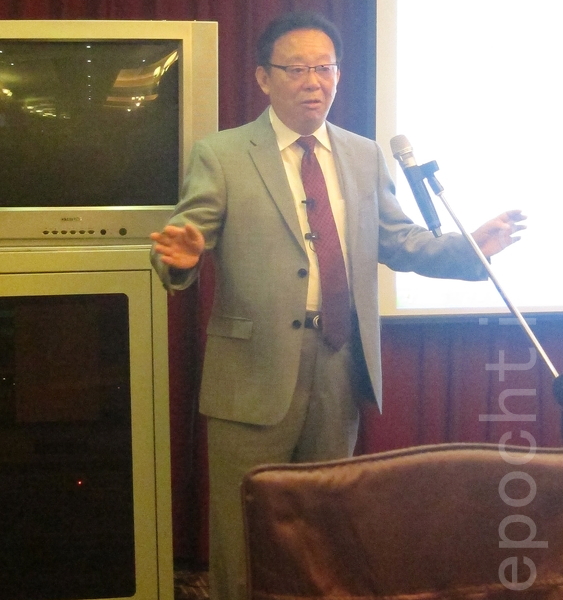 著名歷史學家辛灝年教授日前應邀在臺北天成飯店演講「民國命運與臺灣前途」。(鍾元/大紀元) 著名歷史學家辛灝年教授日前應邀在臺北天成飯店演講「民國命運與臺灣前途」。(鍾元/大紀元)
