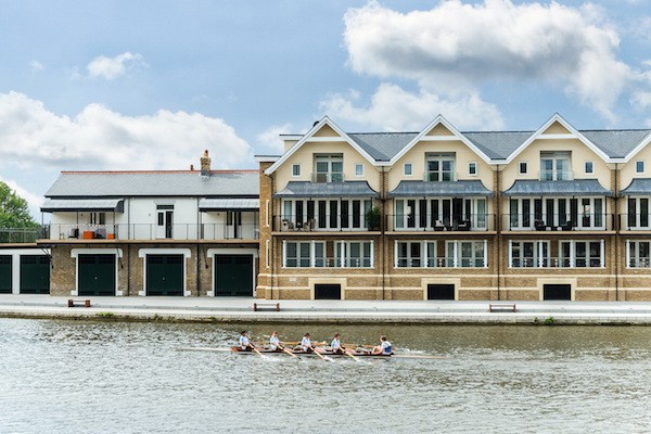 泰晤士河畔的三层联排别墅。6 Eton Thameside, 15 Brocas Street, Eton,265万英镑。 泰晤士河畔的三层联排别墅。6 Eton Thameside, 15 Brocas Street, Eton,265万英镑。