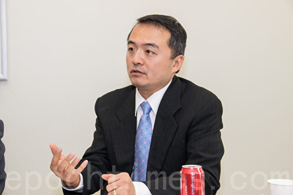 演講人斯坦福大學副教授王智弘博士。(曹景哲/大紀元) 演講人斯坦福大學副教授王智弘博士。(曹景哲/大紀元)