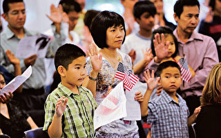 美国新公民人数略增 亚裔超过三分之一