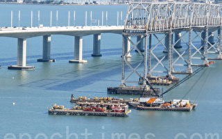 旧金山水下连环爆拆旧桥墩   安全原因推迟一周