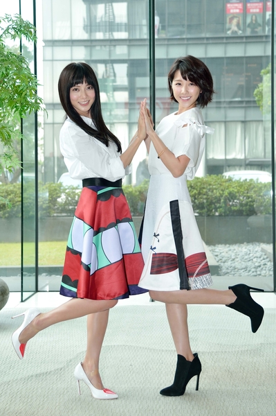 在華劇《1989一念間》中,蔡黃汝、邵雨薇大走復古風。(三立提供) 在華劇《1989一念間》中,蔡黃汝、邵雨薇大走復古風。(三立提供)