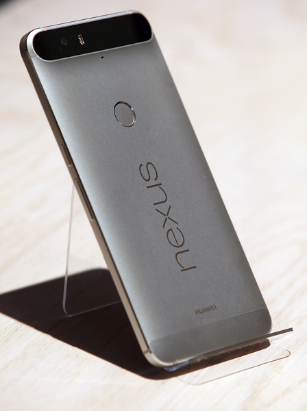 谷歌的Nexus 6P。(Justin Sullivan/Getty Images)