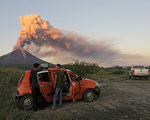 尼加拉瓜火山 噴吐氣體和岩漿