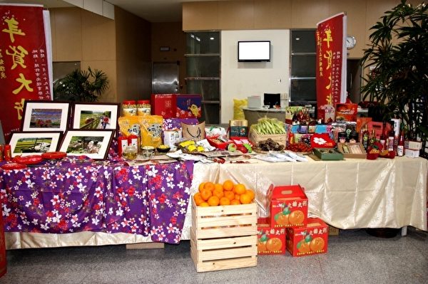 年貨大街經由嚴格把關、安全衛生的苗縣農特產品行銷。(苗縣府/提供) 年貨大街經由嚴格把關、安全衛生的苗縣農特產品行銷。(苗縣府/提供)