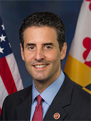 美國馬里蘭州聯邦眾議員薩班斯(John Sarbanes)。(網絡圖片) 美國馬里蘭州聯邦眾議員薩班斯(John Sarbanes)。(網絡圖片)