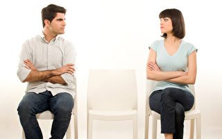 当工作危及婚姻时 你该怎么办？