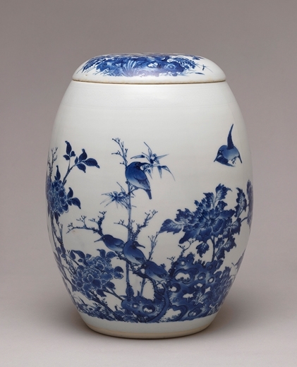 晚明青花花鸟图莲子盖罐。(Courtesy of Berwald Oriental Art) 晚明青花花鸟图莲子盖罐。(Courtesy of Berwald Oriental Art)