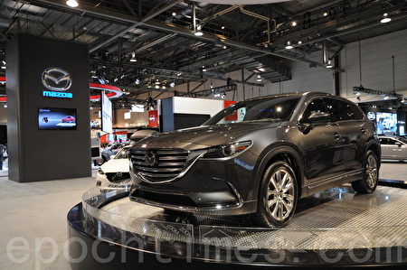 2016年3月9日-13日,卡爾加里國際汽車展在BMO中心舉辦。圖為Mazda CX-90。(童宇/大紀元) 2016年3月9日-13日,卡爾加里國際汽車展在BMO中心舉辦。圖為Mazda CX-90。(童宇/大紀元)