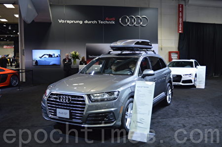 2016年3月9日-13日,卡爾加里國際汽車展在BMO中心舉辦。圖為Audi Q7。(黃鐘樂/大紀元) 2016年3月9日-13日,卡爾加里國際汽車展在BMO中心舉辦。圖為Audi Q7。(黃鐘樂/大紀元)