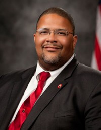 朴次茅斯市(City of Portsmouth)市长肯尼斯‧怀特(Kenneth I Wright)。(官方网站)
