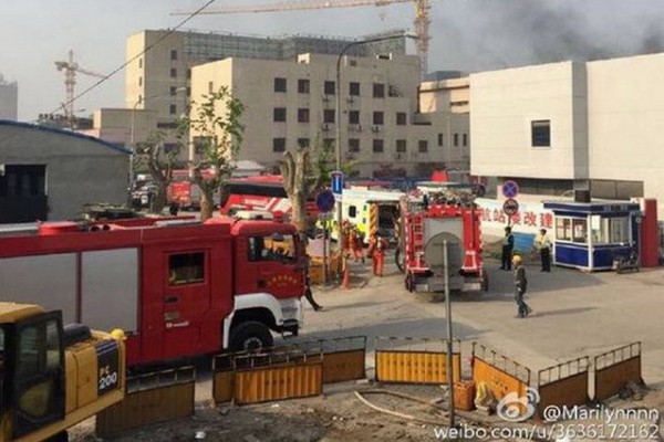 上海虹桥机4月29日上午7时许，上海虹桥机场一号航站楼地下空间改造工程突发火灾，已造成2人死亡4人受伤。（网络图片）