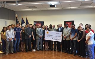 紐約街頭餐車企業 捐三萬美元給社區大學