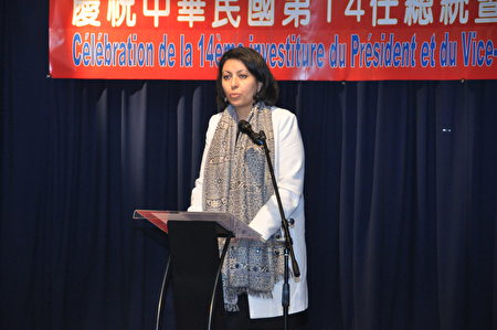 法国参议院友台小组副主席Leila Aichi致词祝贺蔡总统就职(台湾代表处提供)