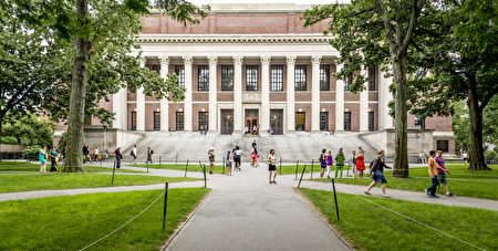 College Factual在9月8日公布最新全美最佳大学排行榜，哈佛位居第二。（fotolia）