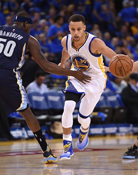 库里全票当选MVP NBA第一人
