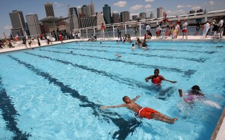 註冊紐約市府項目 暑期可免費學游泳