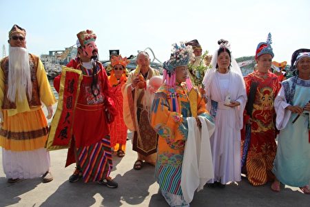神仙千岁队。(谢月琴/大纪元)