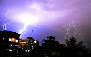 印度雷雨季來襲 兩天雷擊死67人擊傷24人