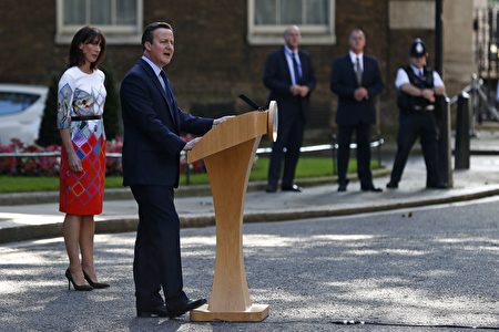 英国选民决定退出欧盟,卡梅伦宣布将辞职。 (ODD ANDERSEN/AFP/Getty Images)